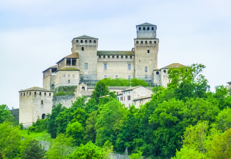 Dvorac Torrechiara, Italija - 10 najljepših dvoraca u Europi koje morate posjetiti